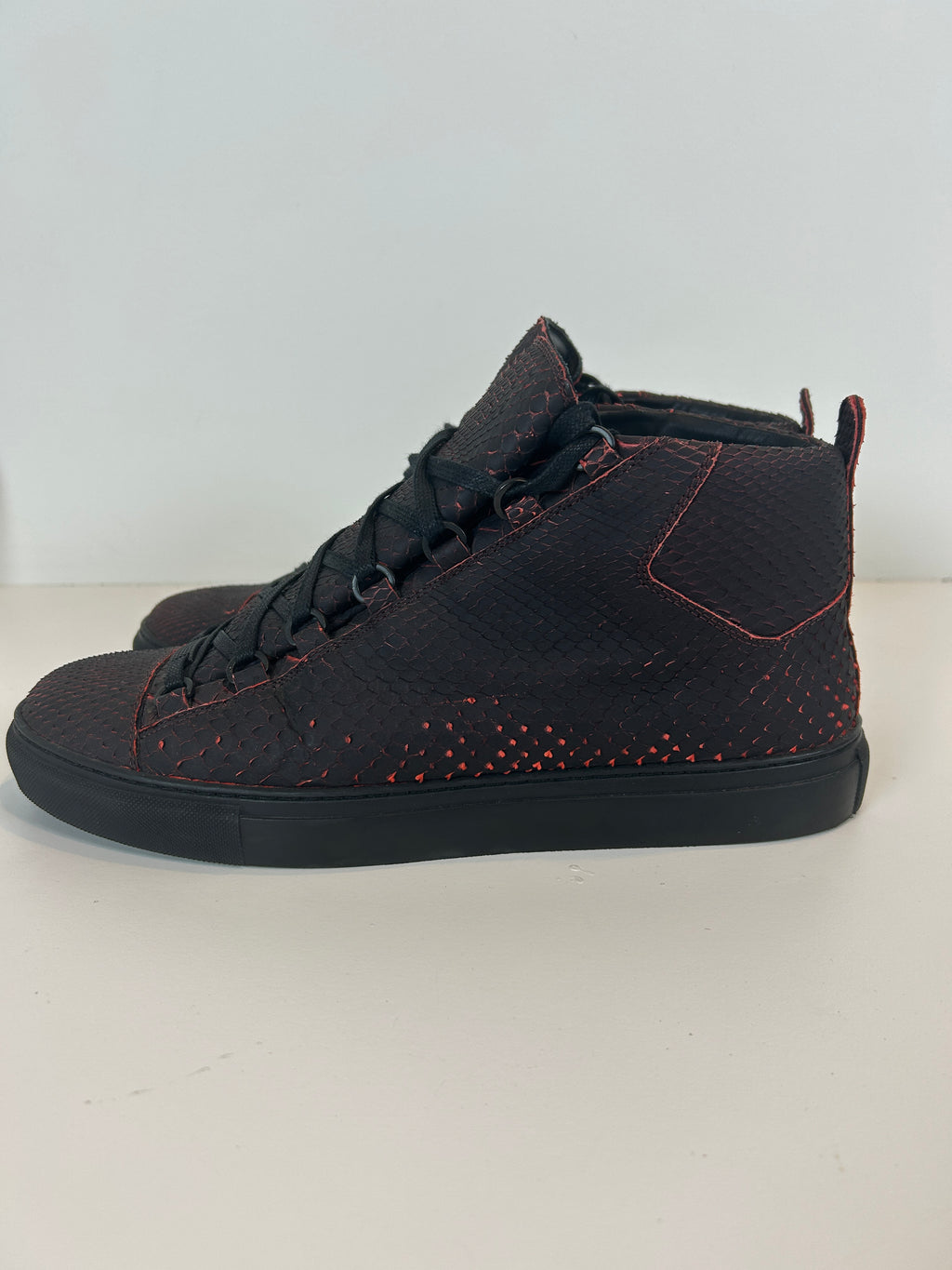 Balenciaga snake skin arenas size 11 US 44 EU