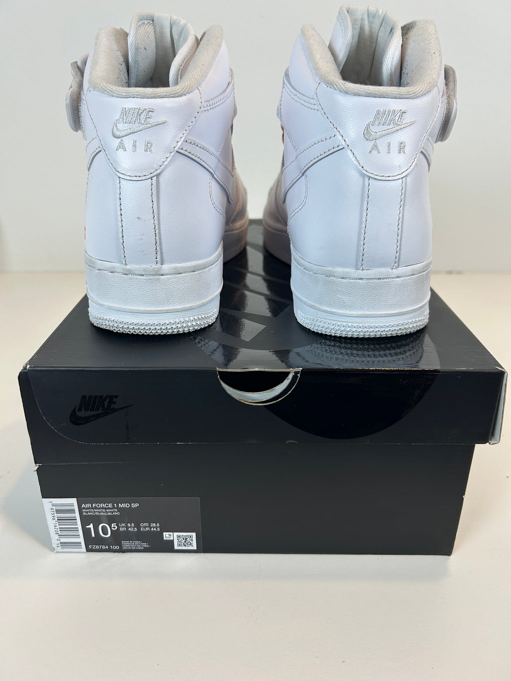 Supreme air forces high top used US 10.5