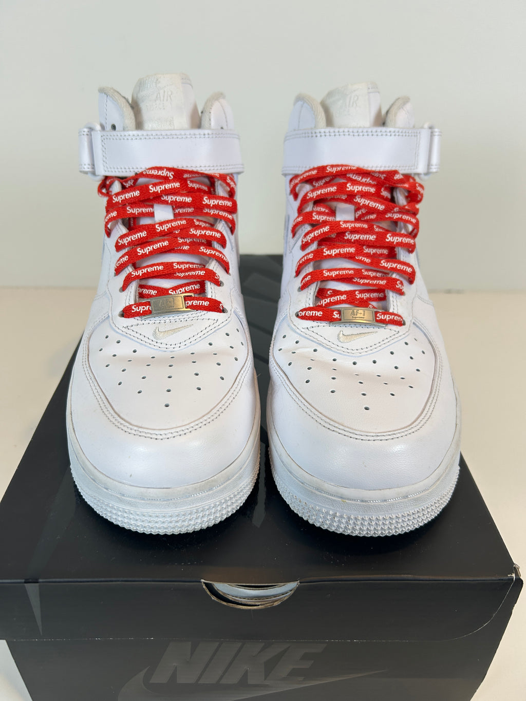 Supreme air forces high top used US 10.5