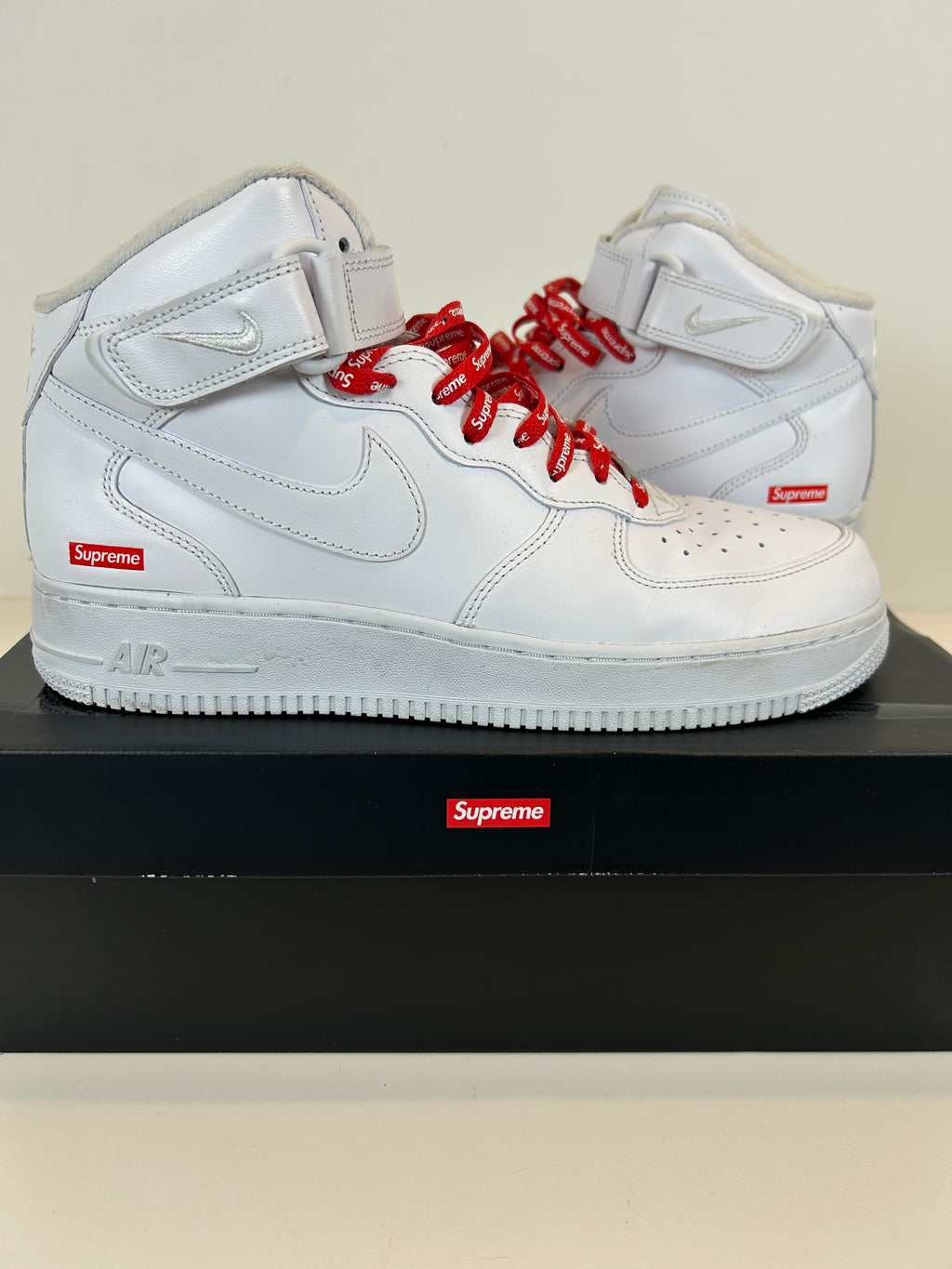 Supreme air forces high top used US 10.5