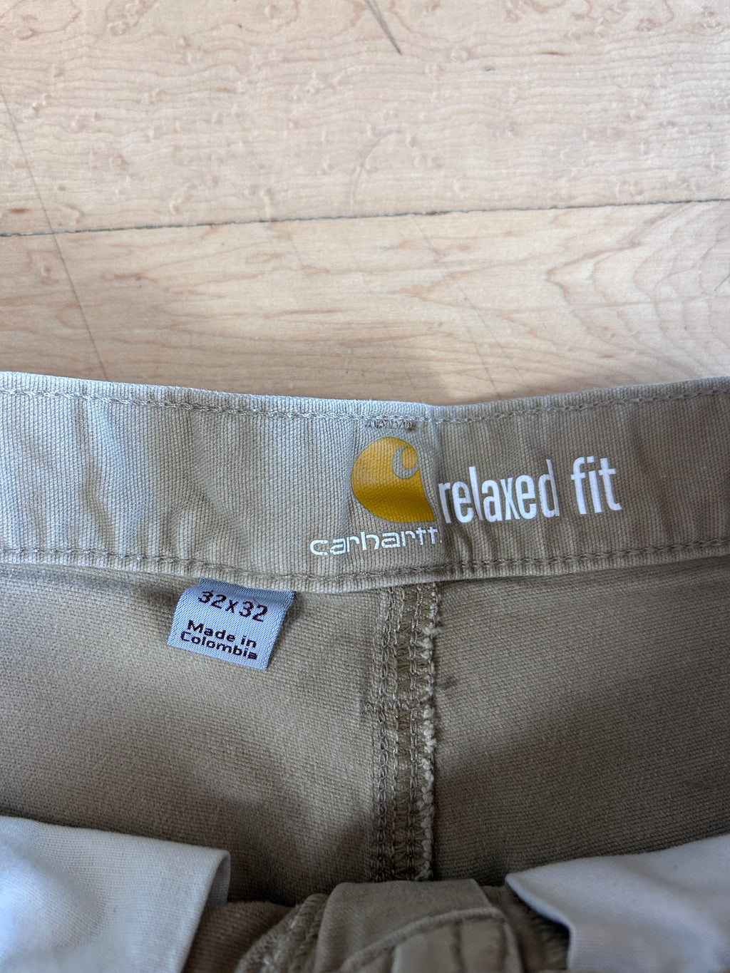 Carhartt 32x32 beige pants