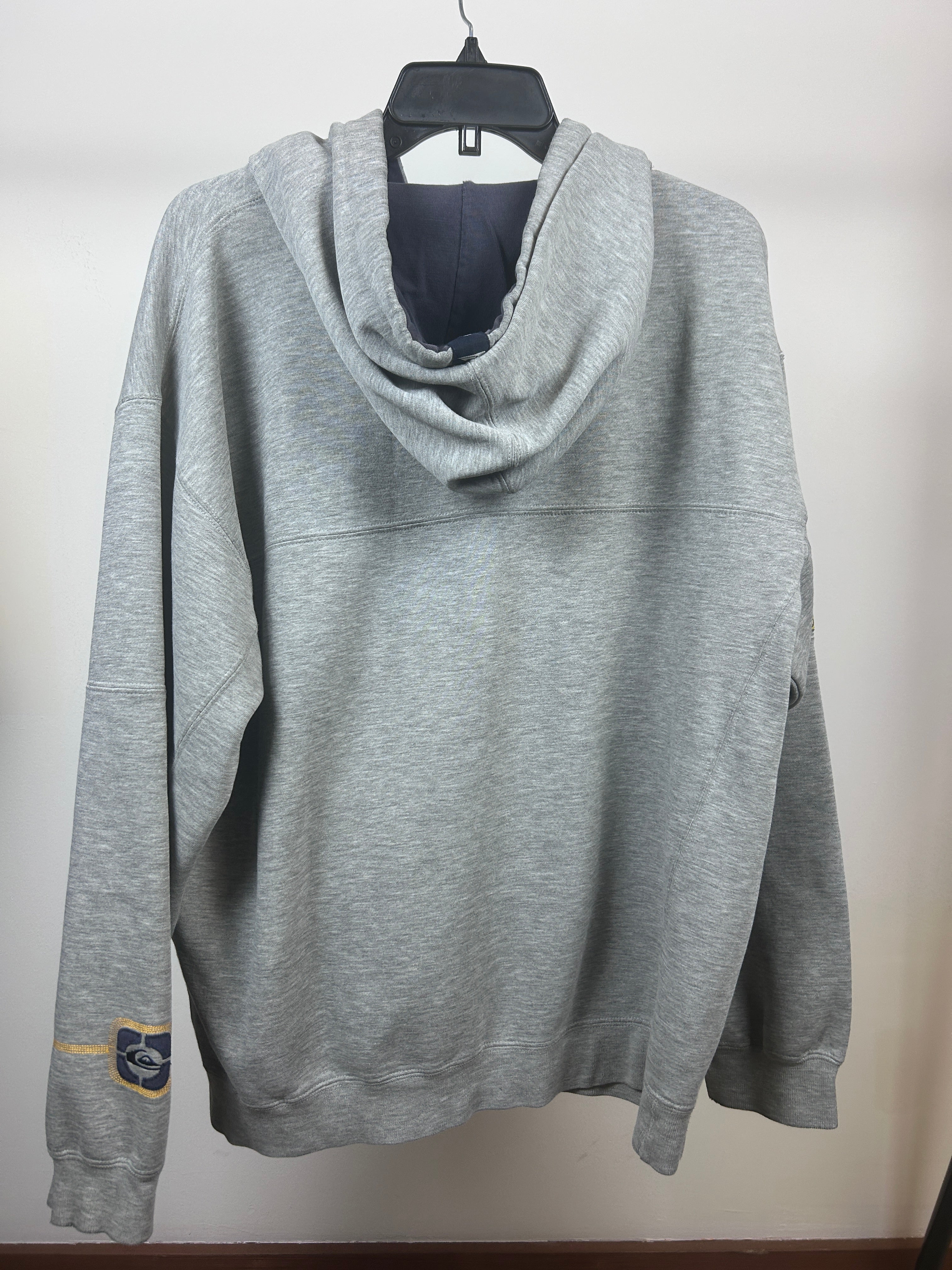 Quicksilver grail hoodie - size large